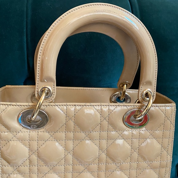*SOLD* Lady Dior cannage quilted beige patent silver hardware Medium bag - Picture 14 of 16